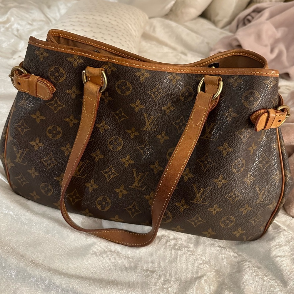 Authentic LOUIS VUITTON BATIGNOLLES handbag